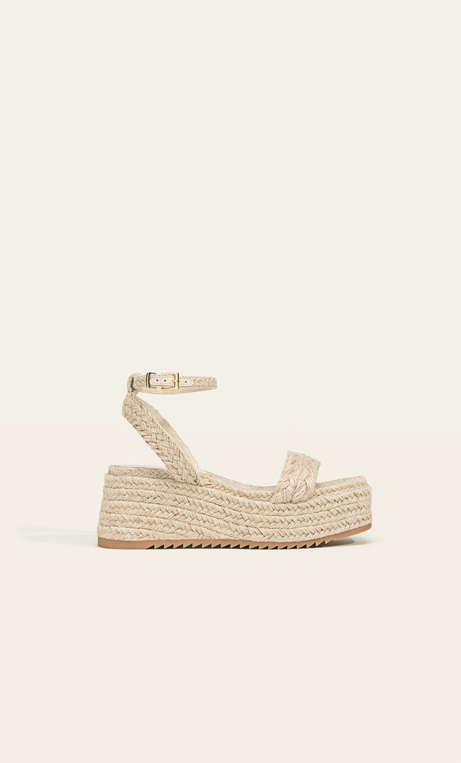 

Stradivarius Buty na mini koturnie z juty ze sprzączkami Naturalny 38