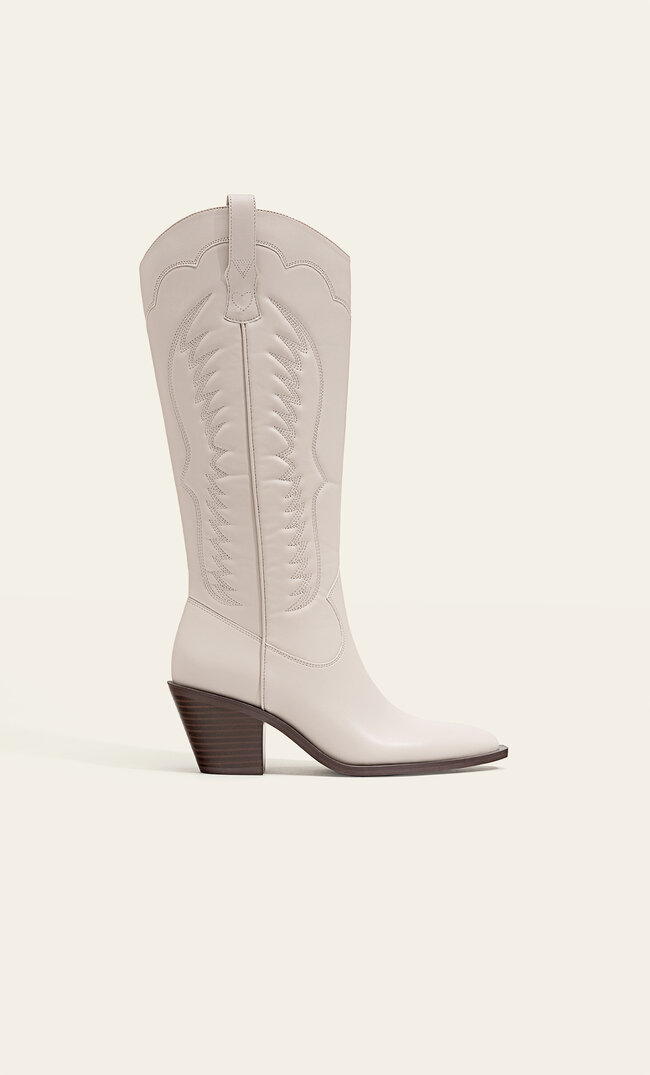 

Stradivarius Absatzstiefel Im Cowboylook Natur 40