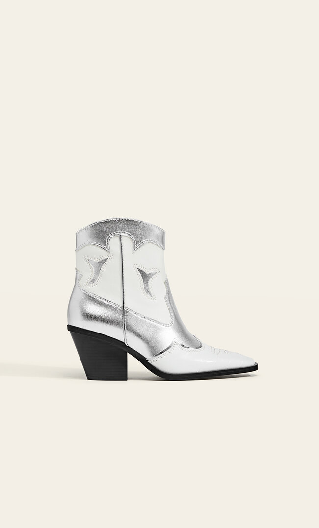 

Stradivarius Modische Metallic-Stiefeletten Im Cowboylook Bunt 35