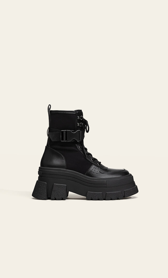 

Stradivarius Modische Schnürstiefeletten SCHWARZ 37