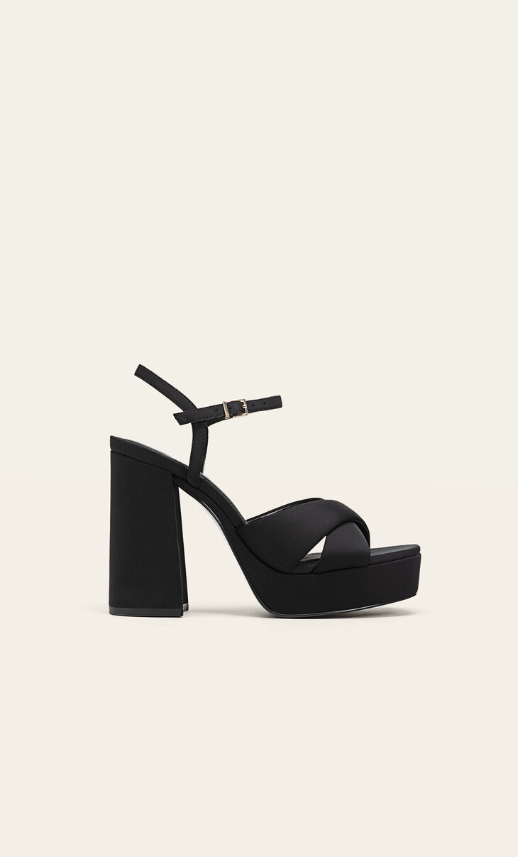 Sandalias 2025 stradivarius plataforma