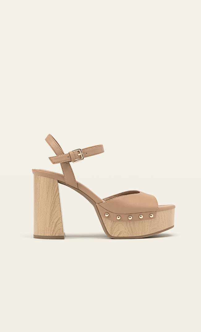 

Stradivarius Grüne Sandalen mit Plateau-Absatz und Nieten BEIGE 37