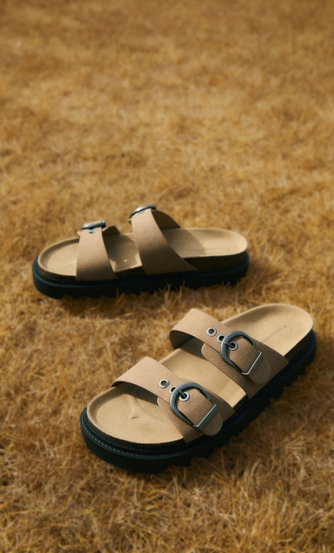 stradivarius sandals 2025