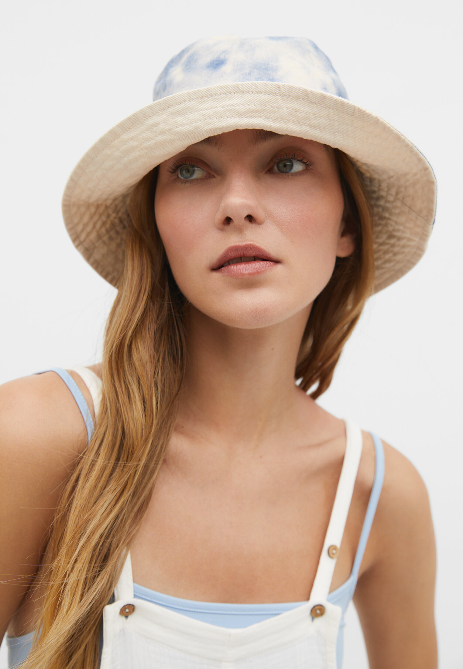 Stradivarius bucket sales hat