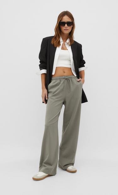 Stradivarius Cumple Nuestros Deseos Y Por Fin Saca Pantalón De Vestir Con Cintura Ajustable Que Tanto Estábamos Esperando 7 Por Tan Sólo 25,99 Euros Y En Variedad De Colores
