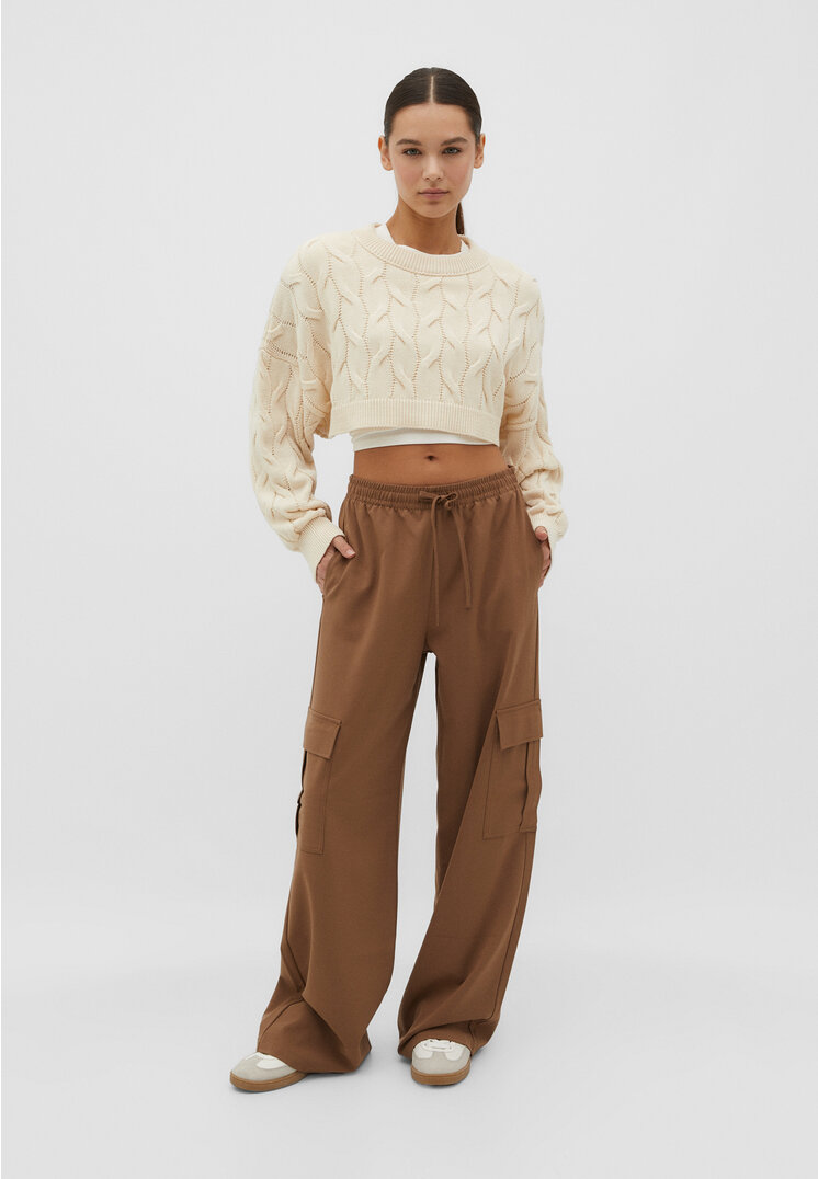 

Stradivarius Fließende elegante Cargohose Beige S