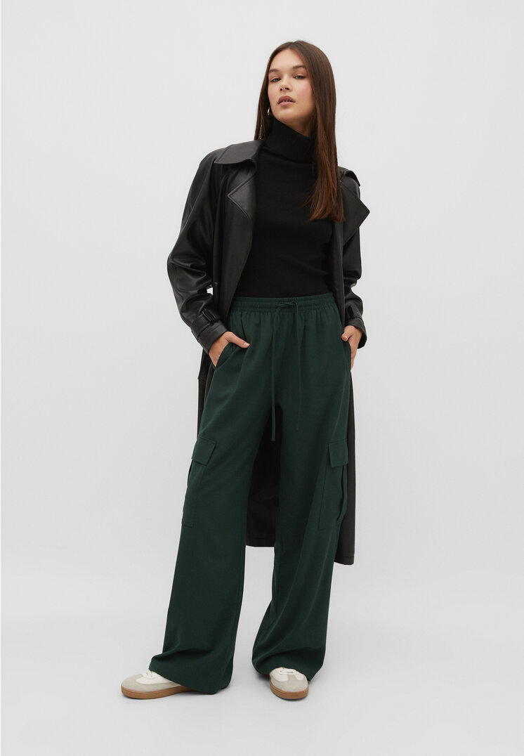 

Stradivarius Fließende elegante Cargohose Flaschengrün XL