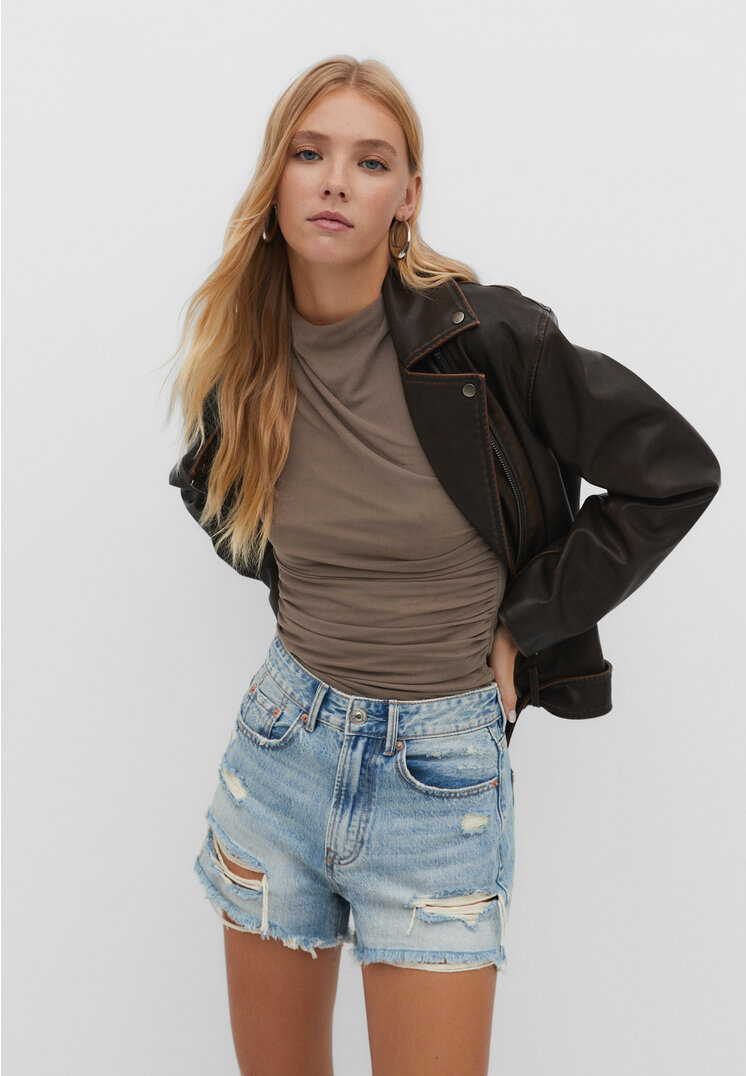 

Stradivarius Jeansshorts mit Rissen Denim 40