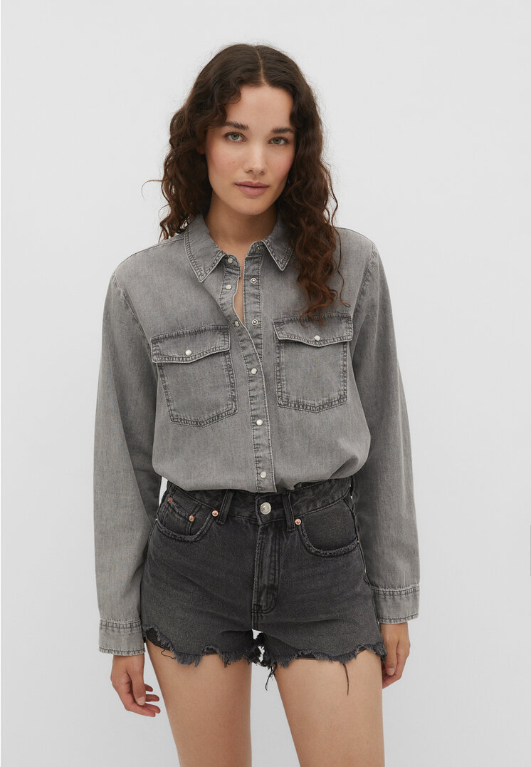 

Stradivarius Spodenki jeansowe z przetarciami Czarny denim 38