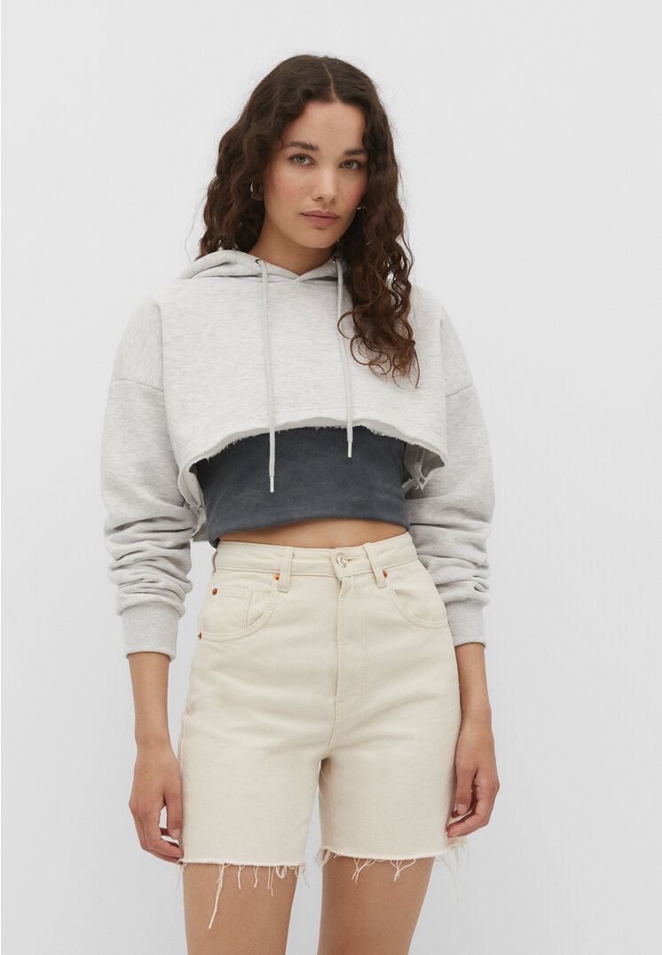 

Stradivarius Jeansowe spodenki o długim kroju Waniliowy 38