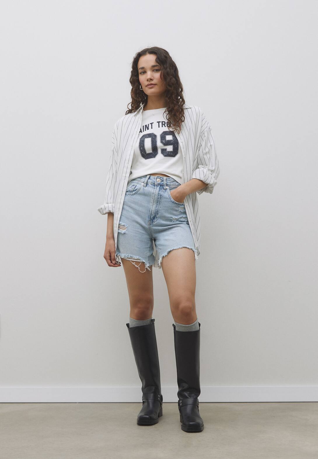 D93 Short en jean longline