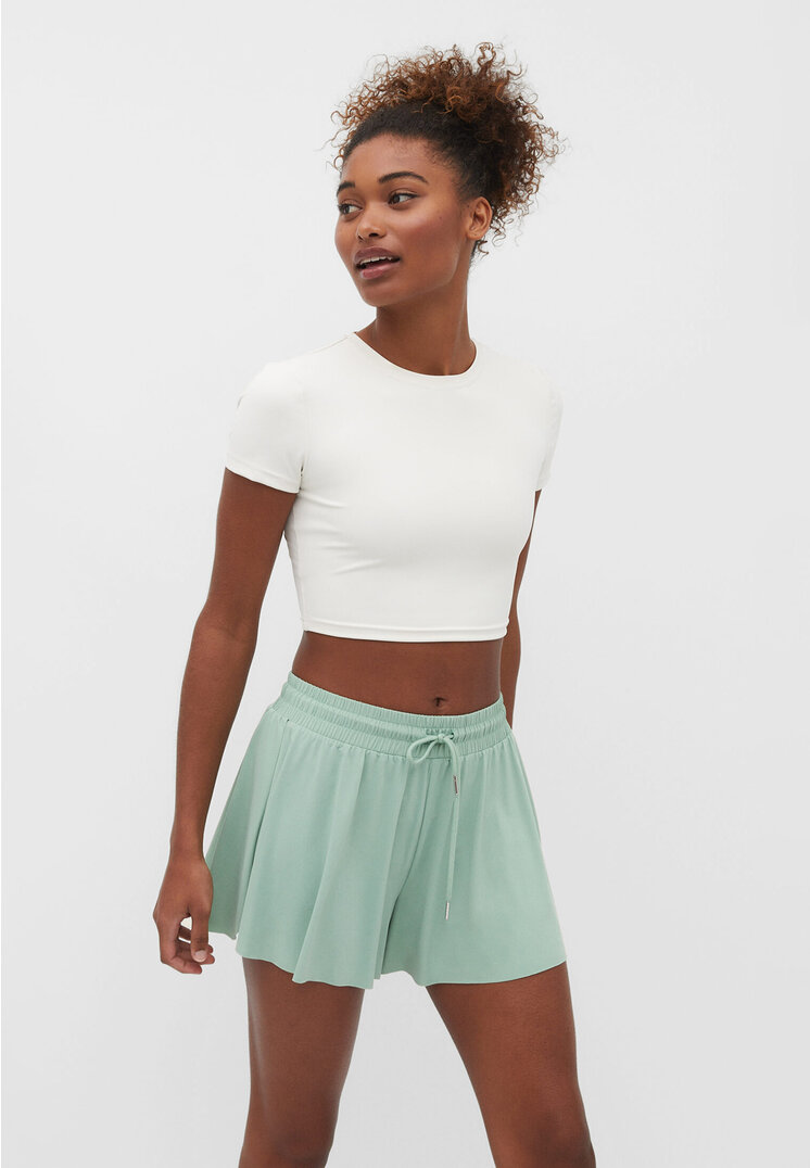 

Stradivarius Fließende Sportshorts Grün XL