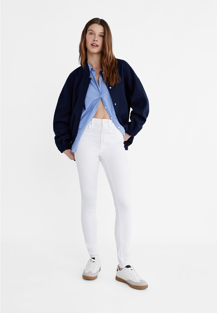 

Stradivarius 1430 Push-up-Jeans Weiß 34