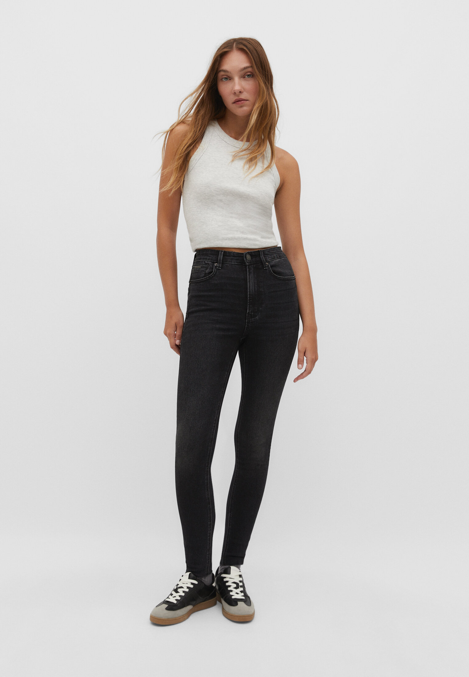 Pantalon negro push up stradivarius hot sale