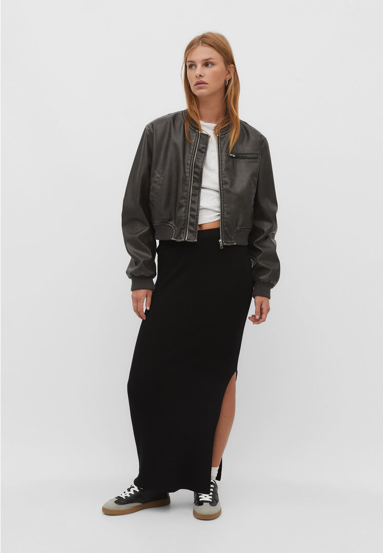 

Stradivarius Langer Strickrock mit Schlitz Schwarz L