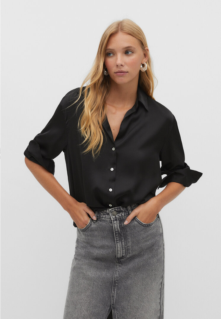 

Stradivarius Satinbluse mit Reverskragen Schwarz XL