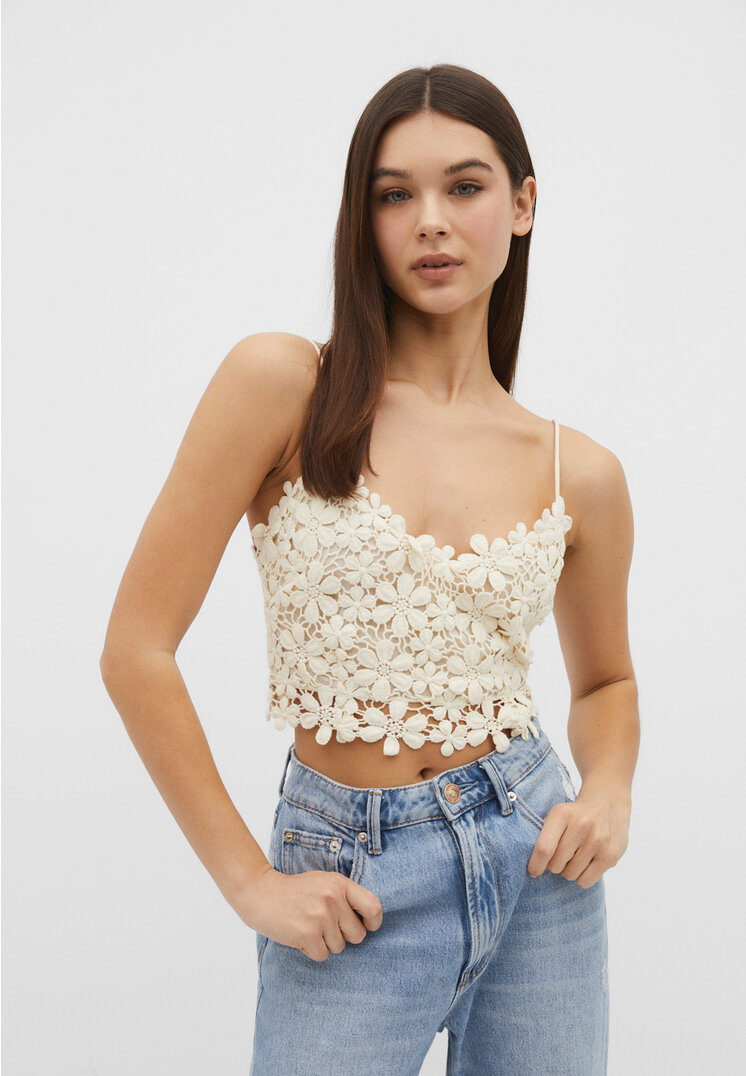 

Stradivarius Top mit Trägern und Häkelei Vanille S