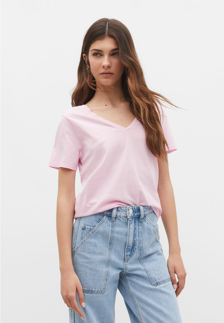 

Stradivarius Basic-Shirt im Acid-Wash mit V-Ausschnitt Pastellrosa XL