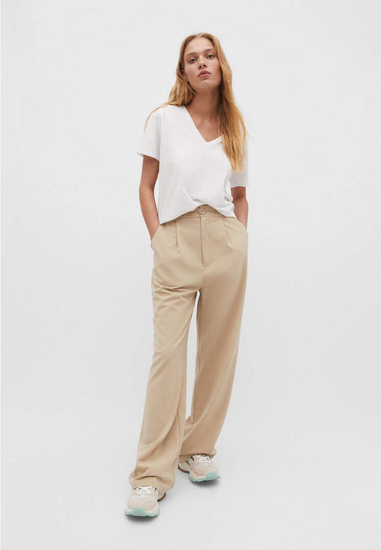 

Stradivarius Basic-Shirt mit V-Ausschnitt Weiß L