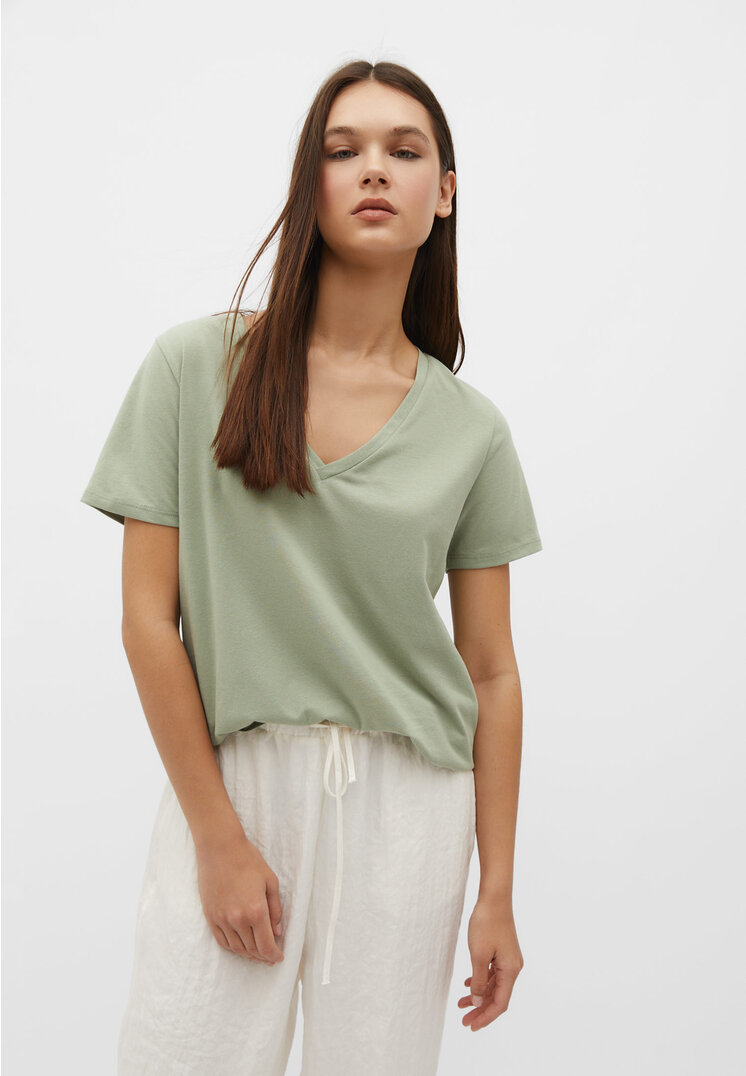 

Stradivarius Basic-Shirt mit V-Ausschnitt Grün L