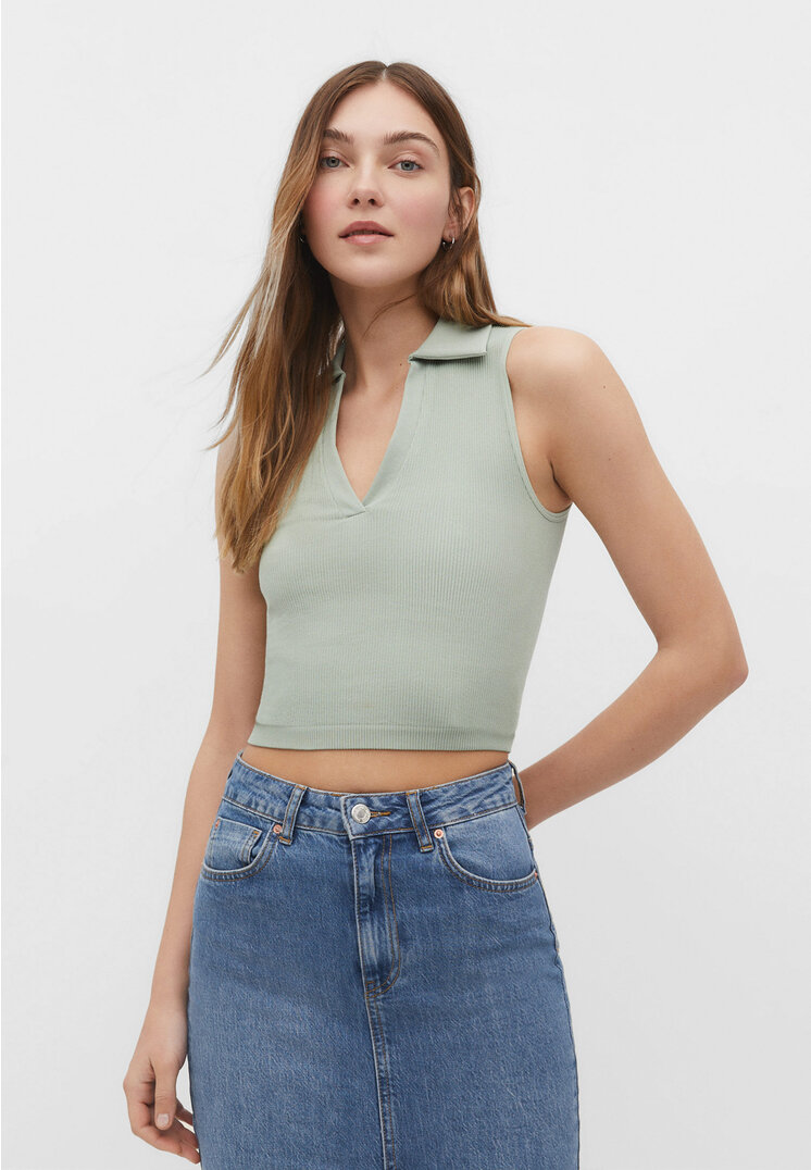 

Stradivarius Nahtloses Poloshirt Grün M