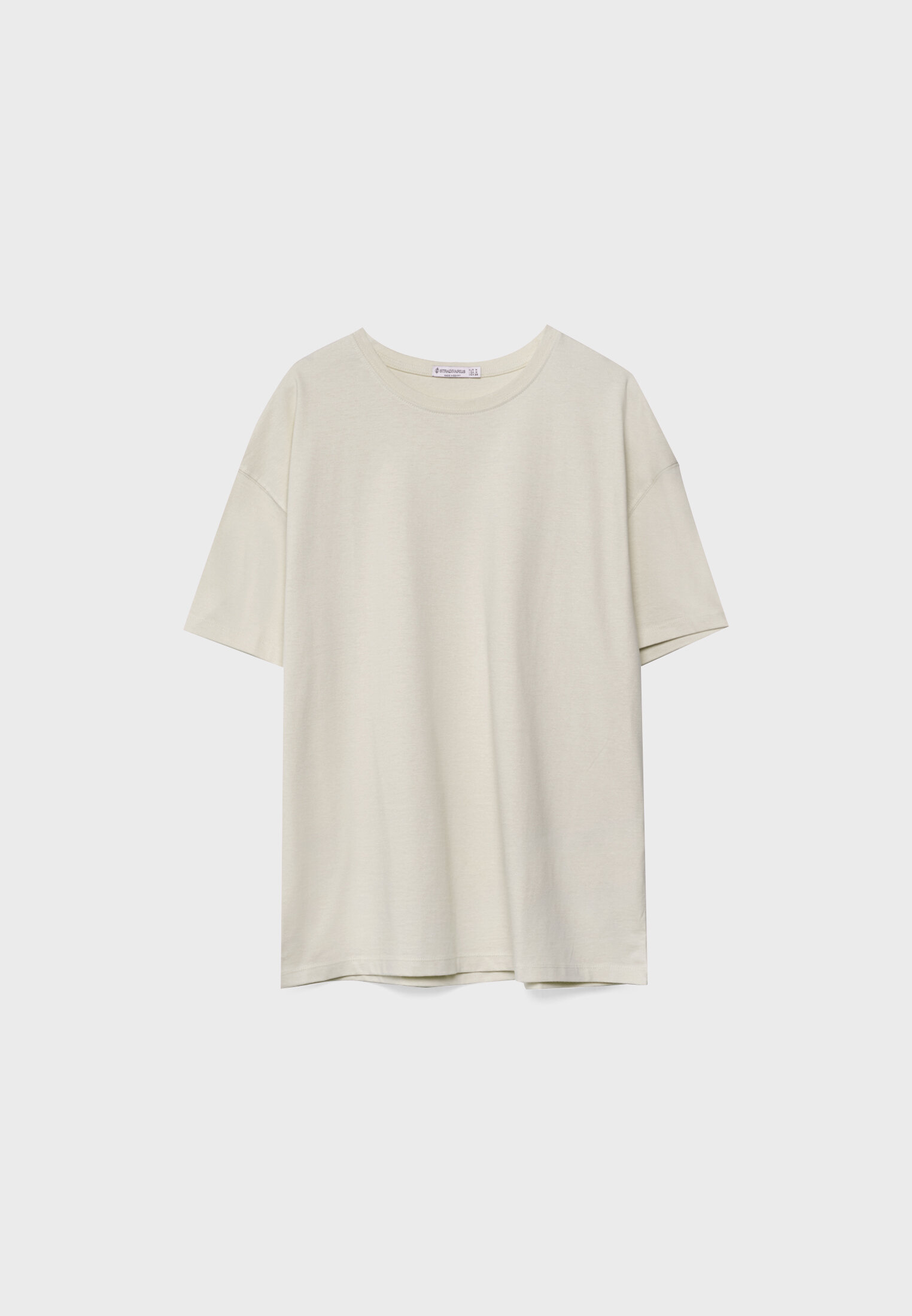 Oversized white outlet tee shirt