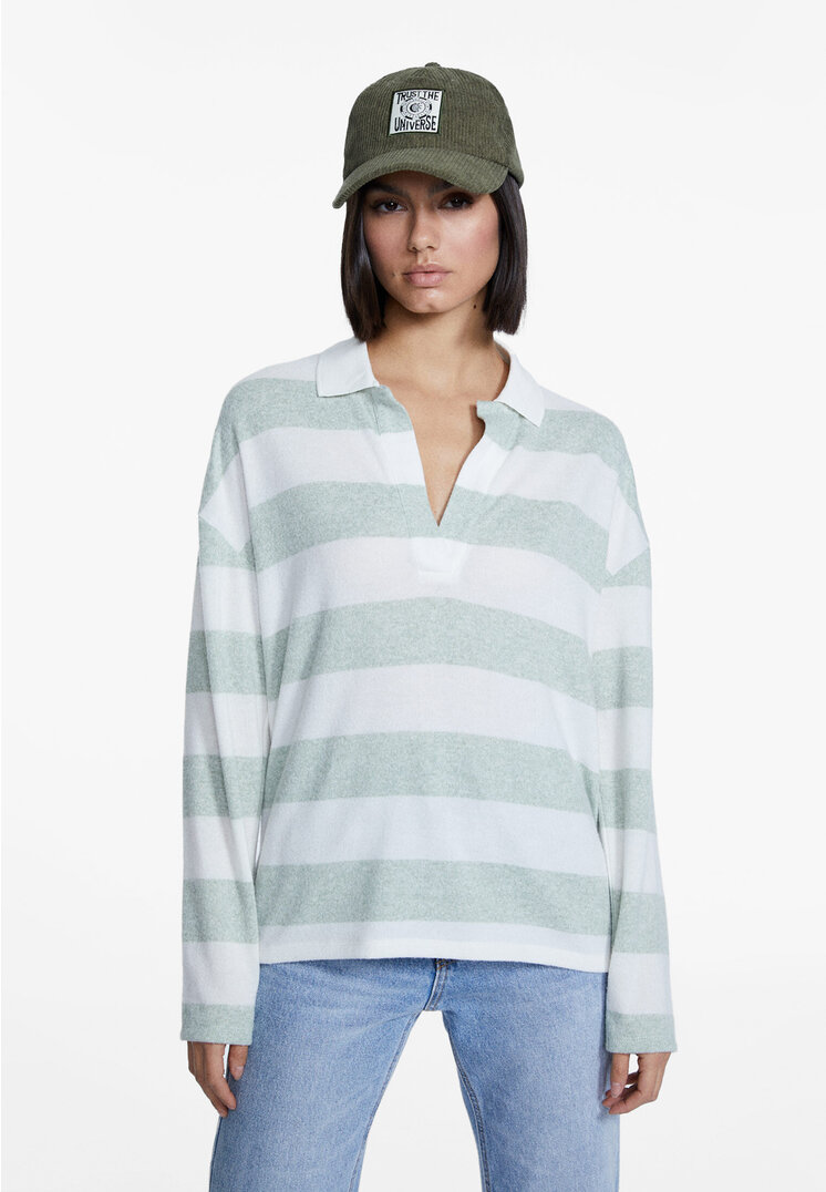 

Stradivarius Gestreiftes Poloshirt Grün L