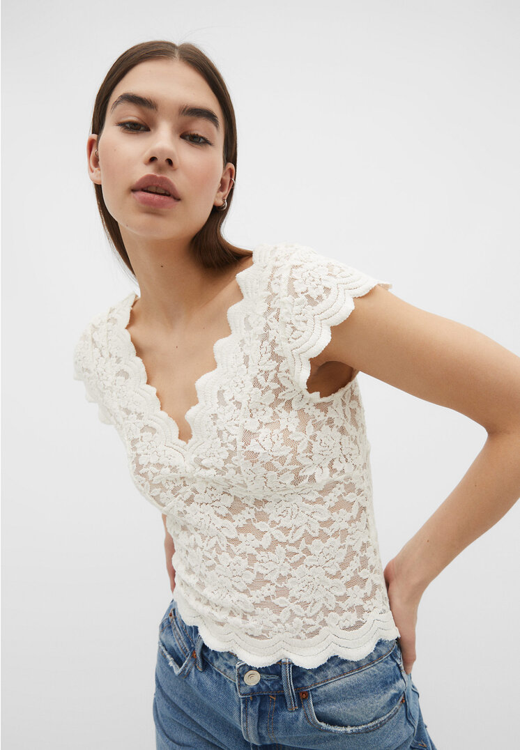 

Stradivarius Shirt mit Spitzenkante Ecru M