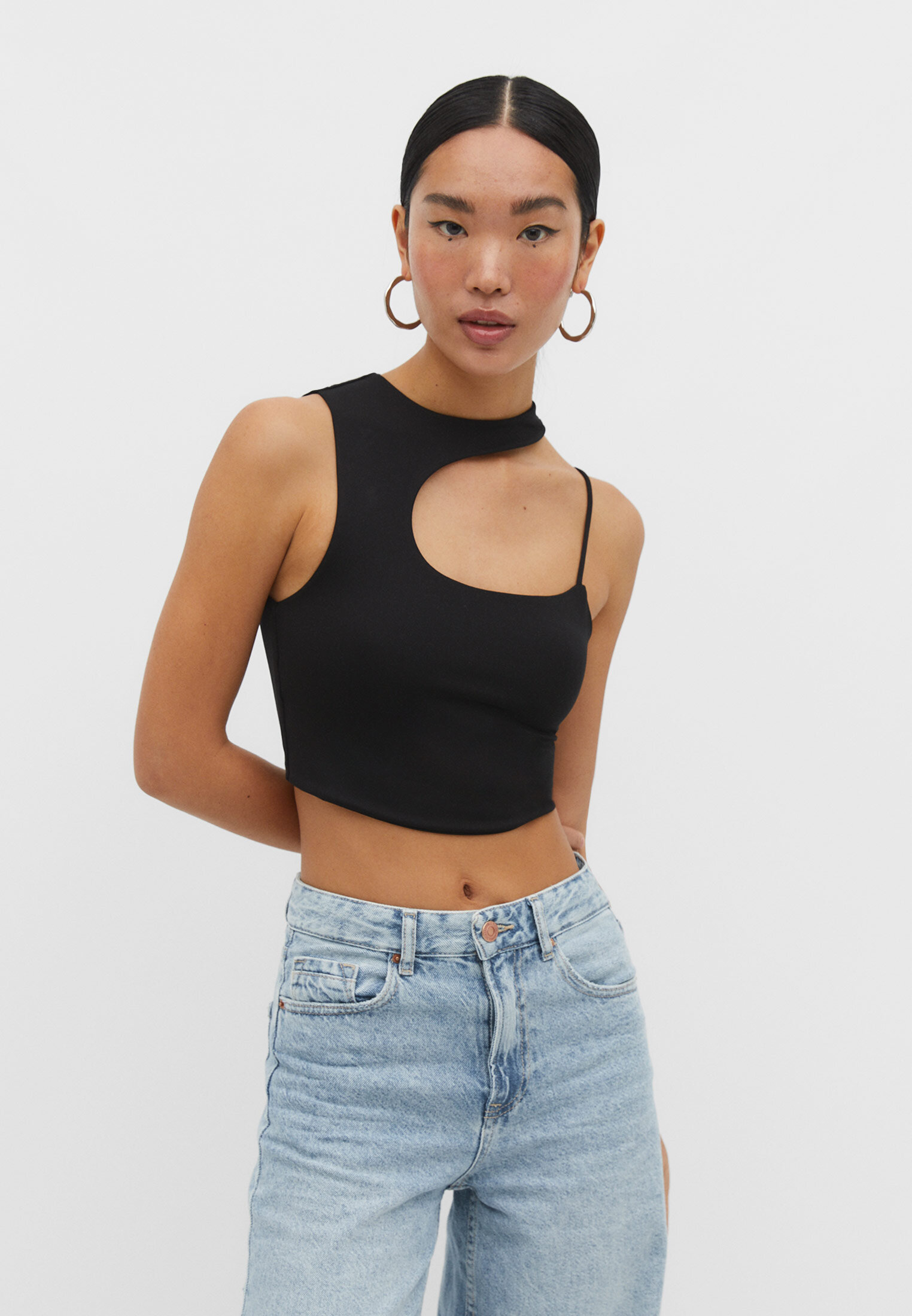 Asymmetrische discount top zwart