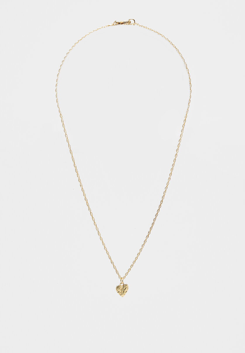 Chain with heart charm. Gold/Silver plated.