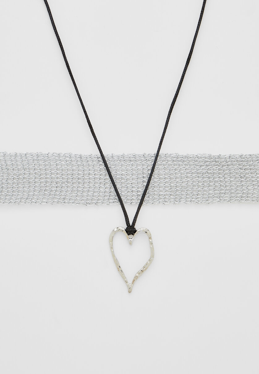 Heart necklace and mesh choker set