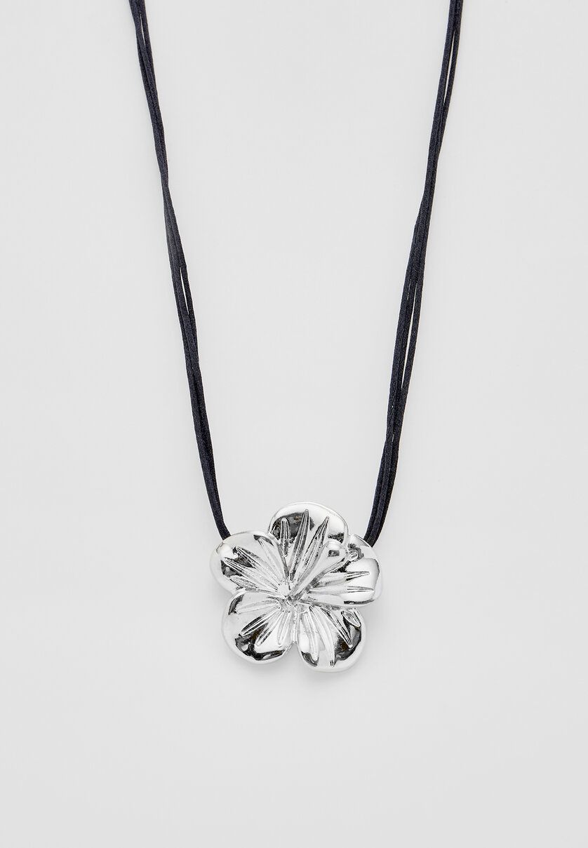 Halskette mit Kordel und Hibiskus-Blume