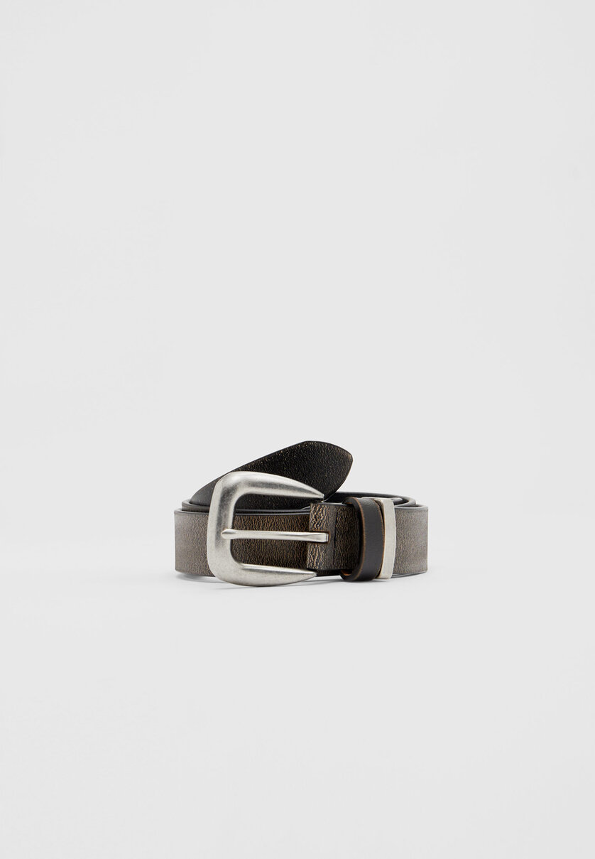 Distressed leather belt with metal detail