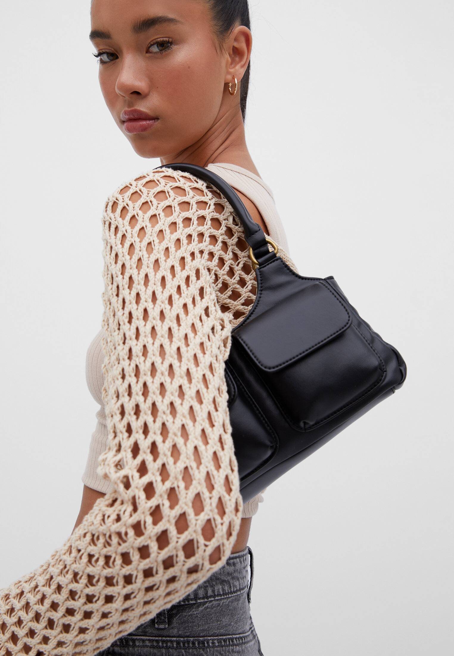 Shoulder bag with pockets