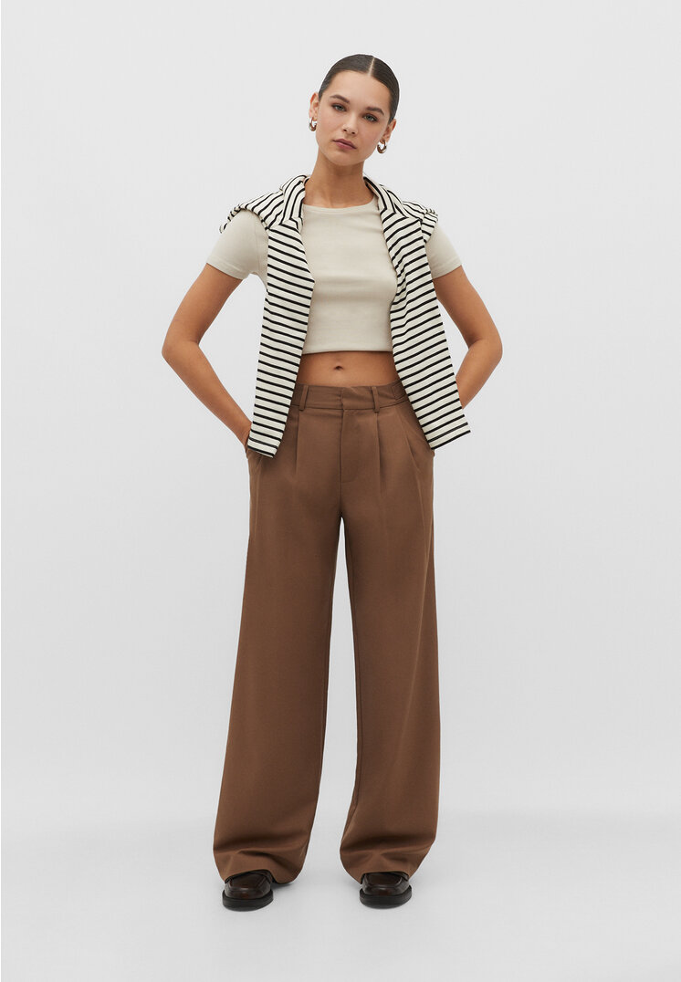 

Stradivarius Stoffhose mit verstellbarem Bund Karamell 42