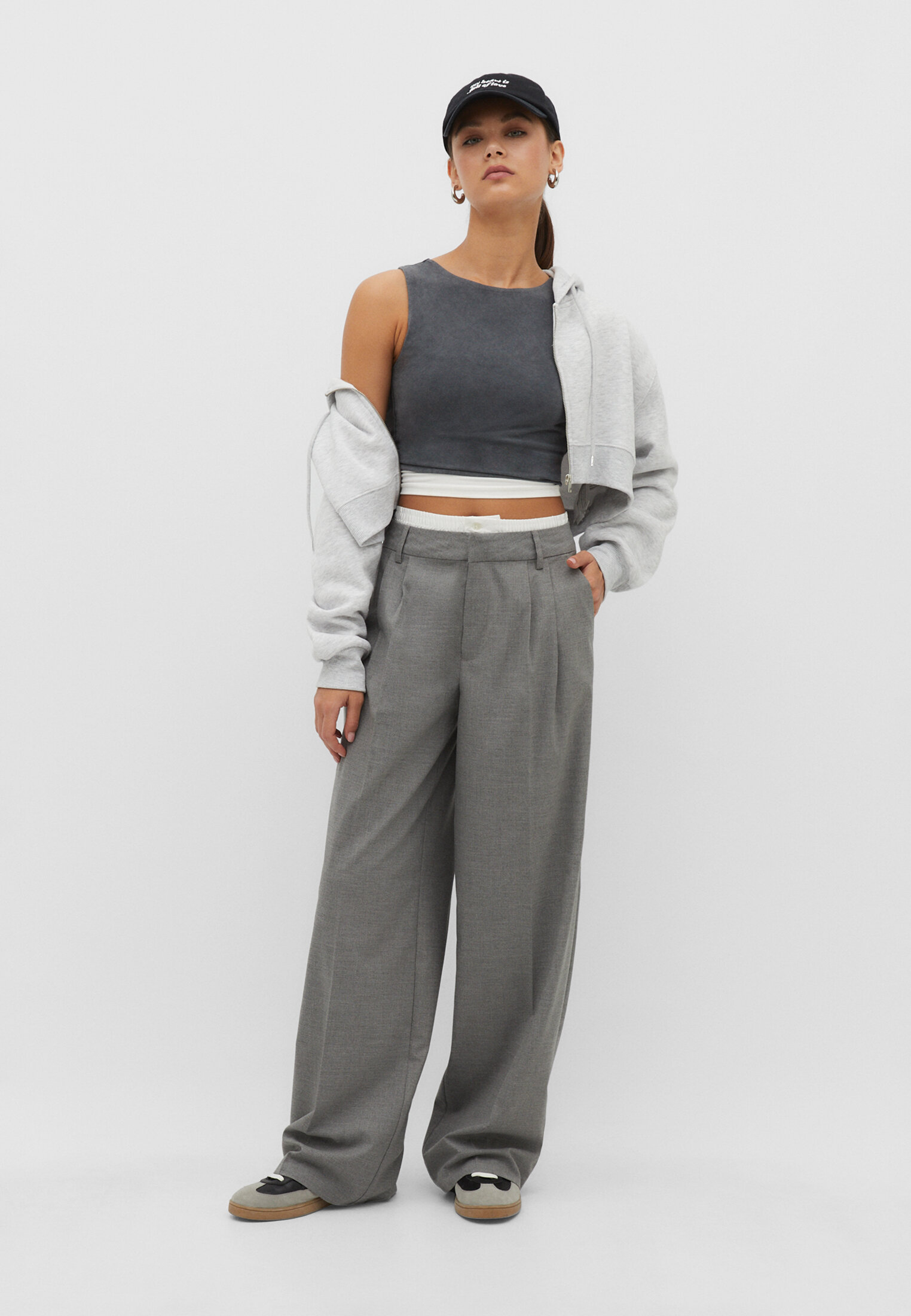 Trousers with waistband