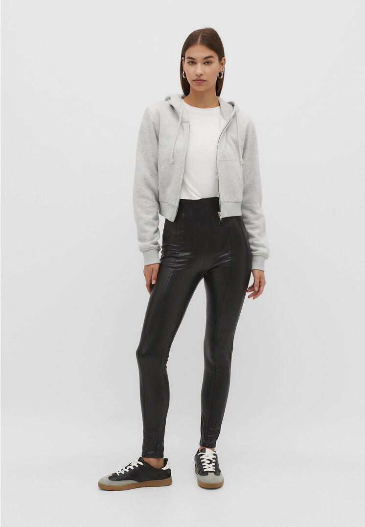 

Stradivarius Kunstleder-Leggins Schwarz 38