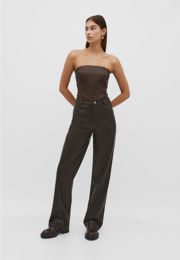 

Stradivarius Wide-Leg-Hose aus Kunstleder im Washed-Look Braun 32