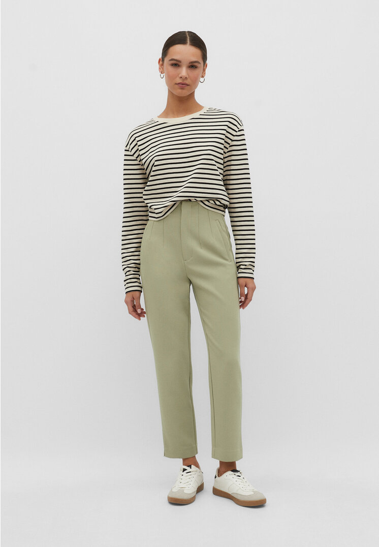 

Stradivarius Stoff-Bundfaltenhose Khaki 42