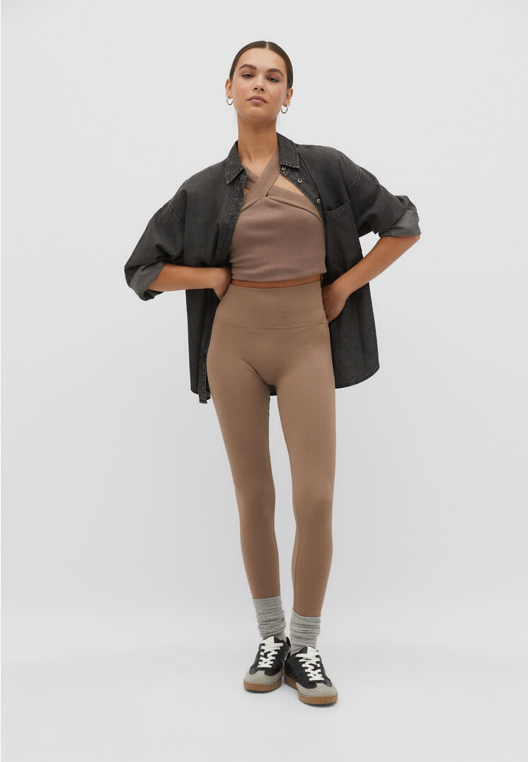 

Stradivarius Nahtlose Leggins Braun M