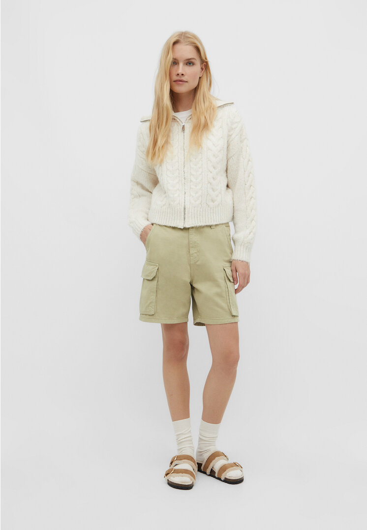 

Stradivarius Bermudy cargo Khaki 38