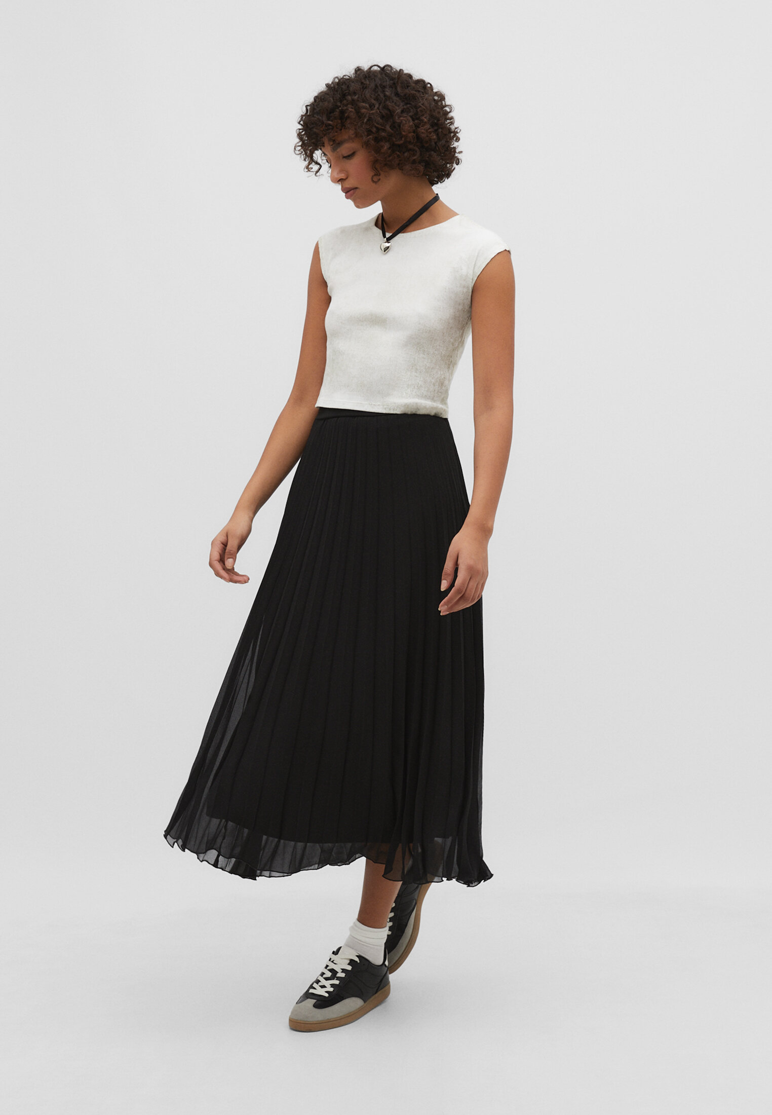 Pleated skirt cheap stradivarius