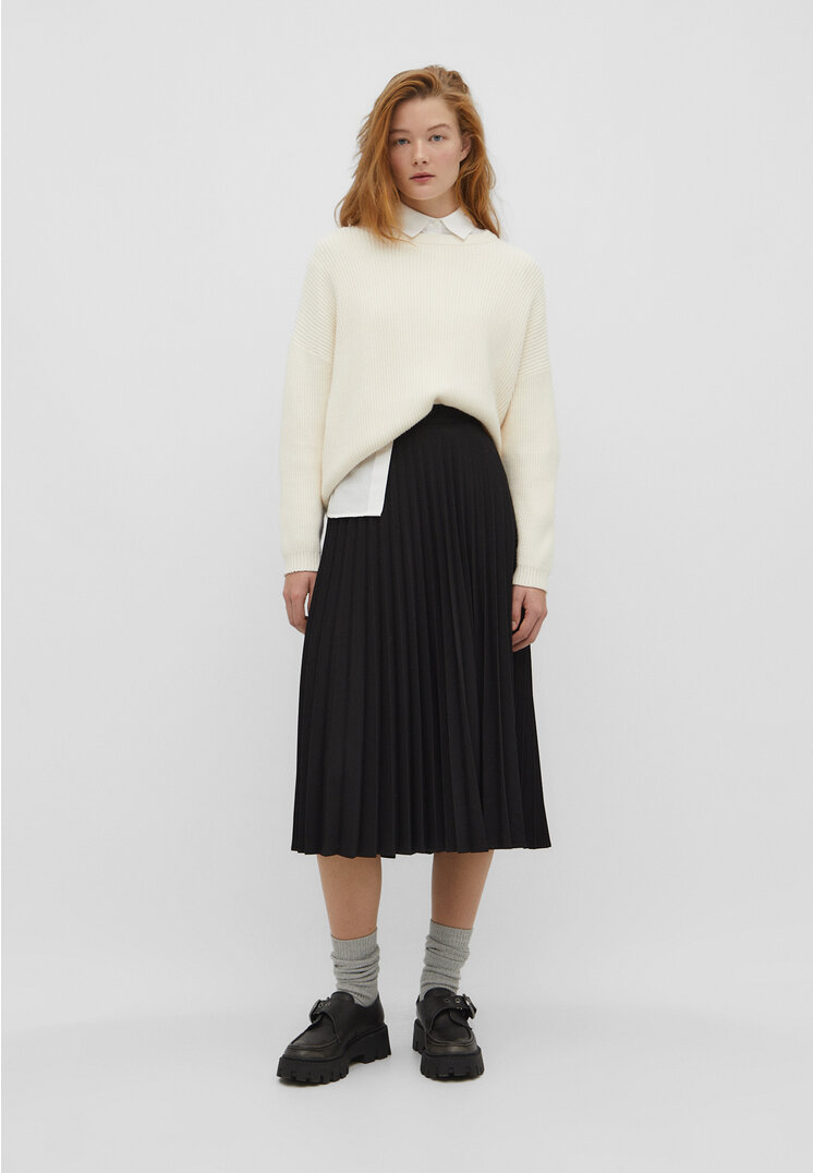 Stradivarius Plisowana spódnica midi Czarny S