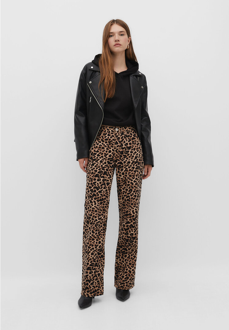 

Stradivarius D92 jeansy o prostym kroju typu wide leg Beżowy 32