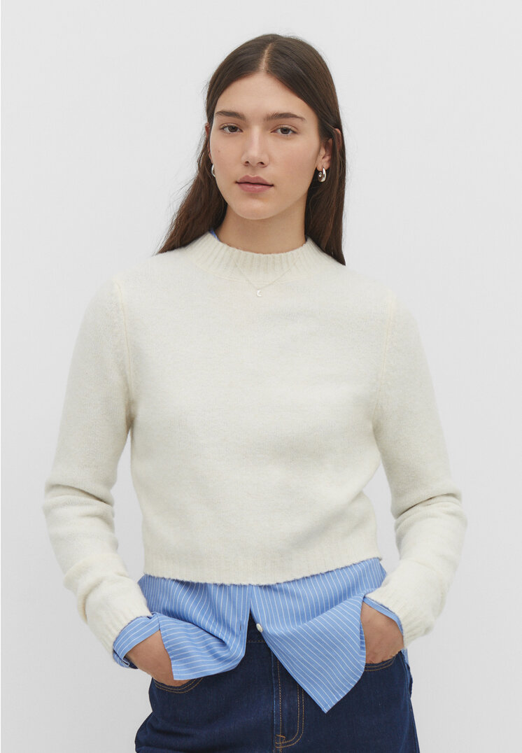

Stradivarius Cropped-Pullover aus weichem Material Vanille L