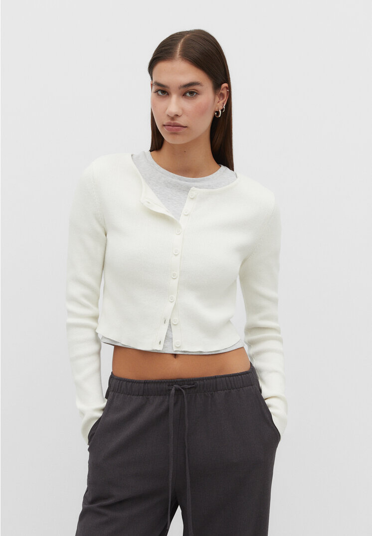 

Stradivarius Cardigan mit Knöpfen Ecru XL