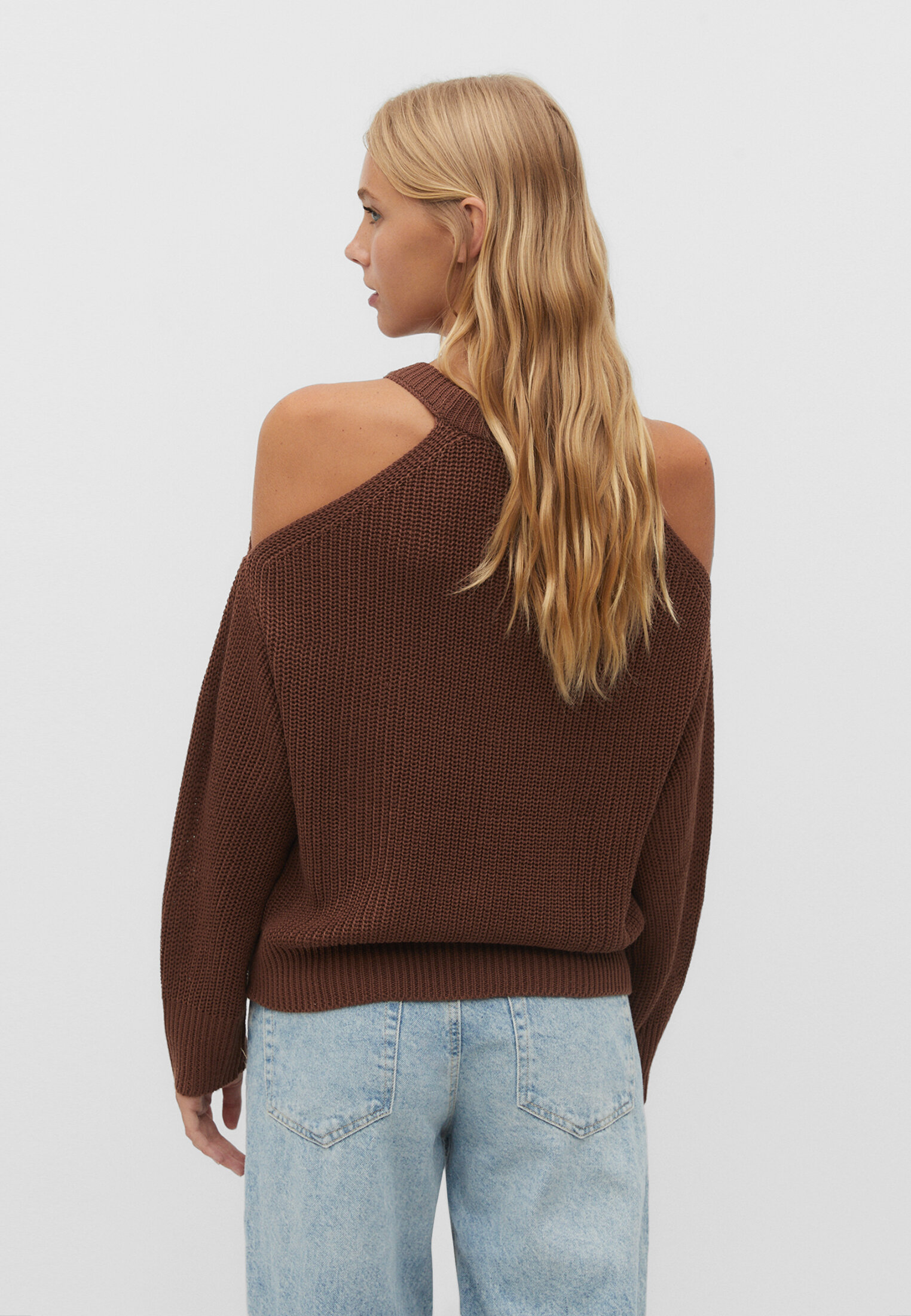 Sweater with cut out shoulders Women s fashion Stradivarius