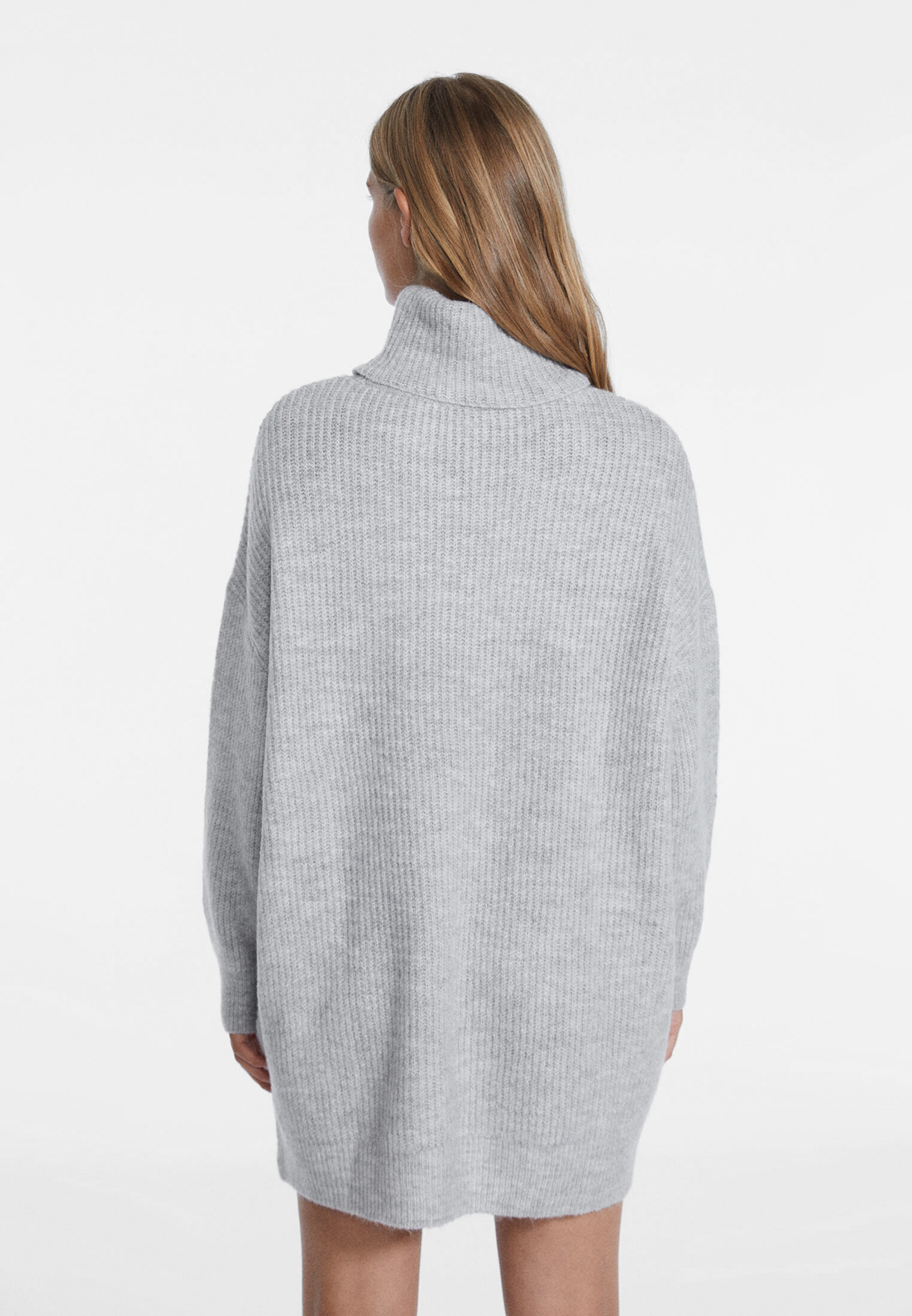 Robe pull online stradivarius