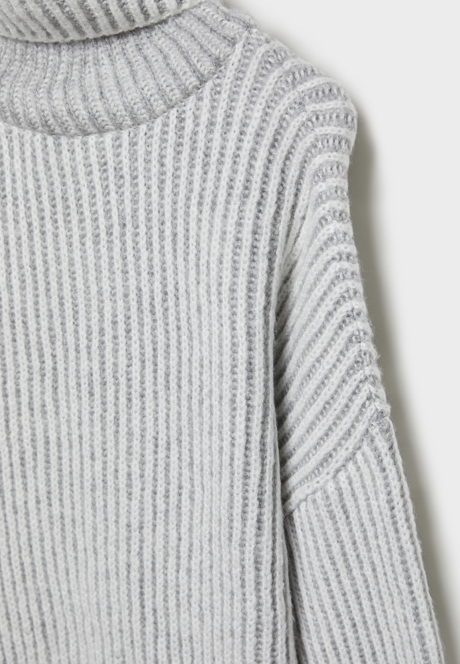 Contrast 2 in outlet 1 knit jumper