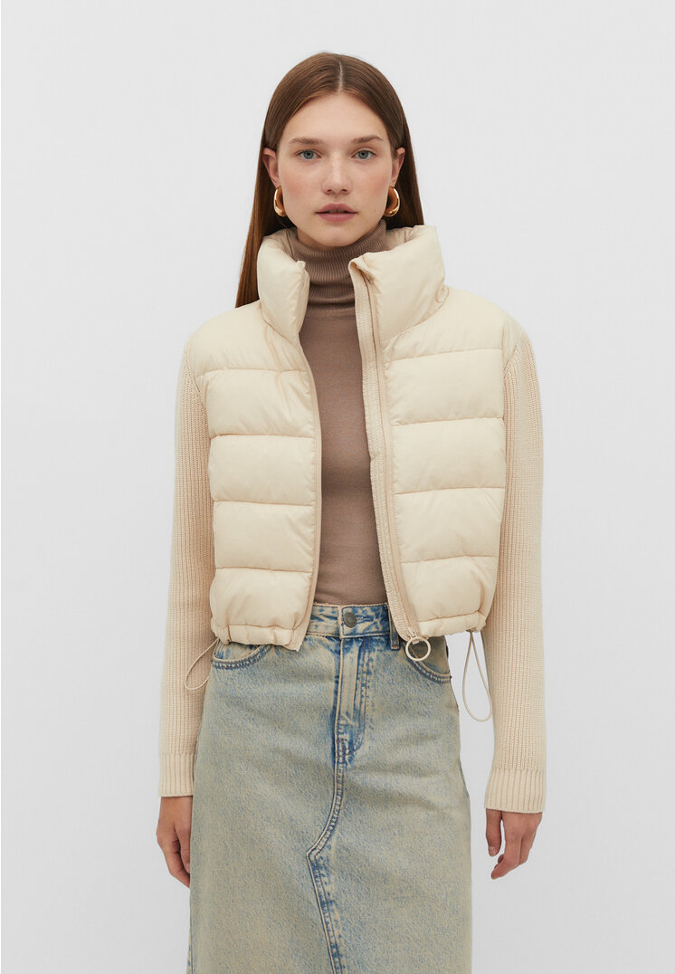 

Stradivarius Steppjacke mit Ärmeln aus Trikotstoff Ecru XL